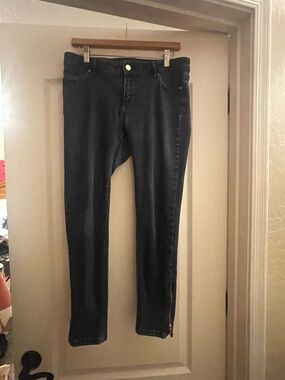 White House Black Market Black Skinny Jeans with Ankle Zips